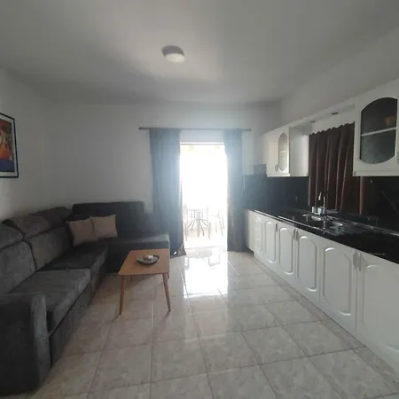 Vila Lama *